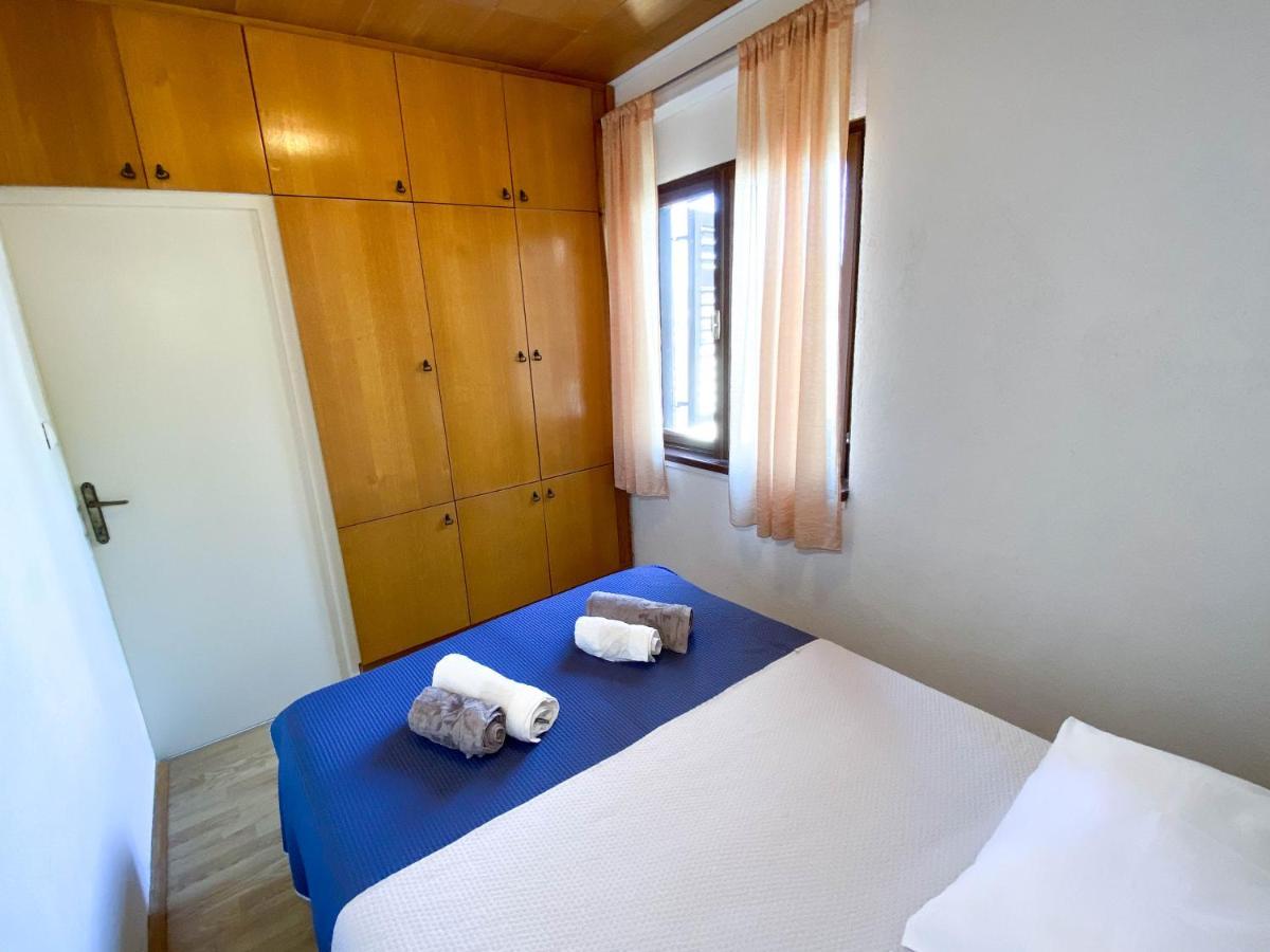 Seaview & Beachfront Apartments Jakov Donji Okrug (Ciovo) Exterior foto