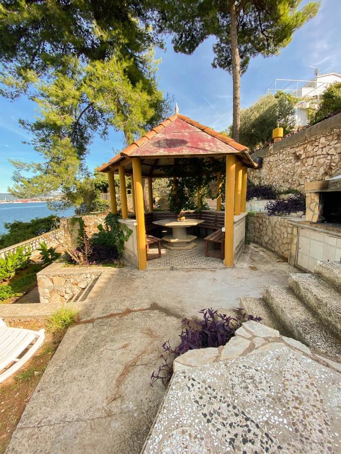 Seaview & Beachfront Apartments Jakov Donji Okrug (Ciovo) Exterior foto