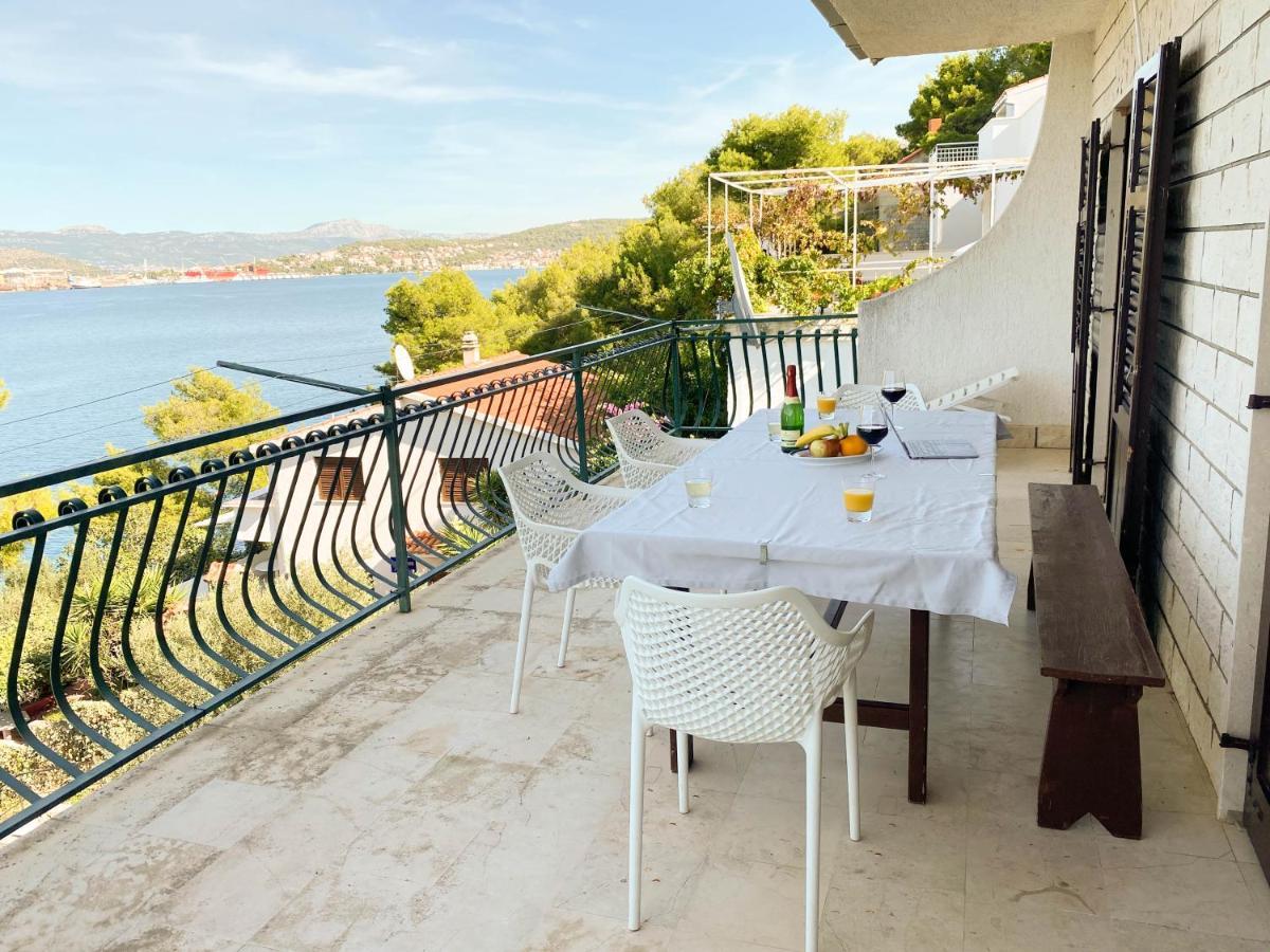 Seaview & Beachfront Apartments Jakov Donji Okrug (Ciovo) Exterior foto