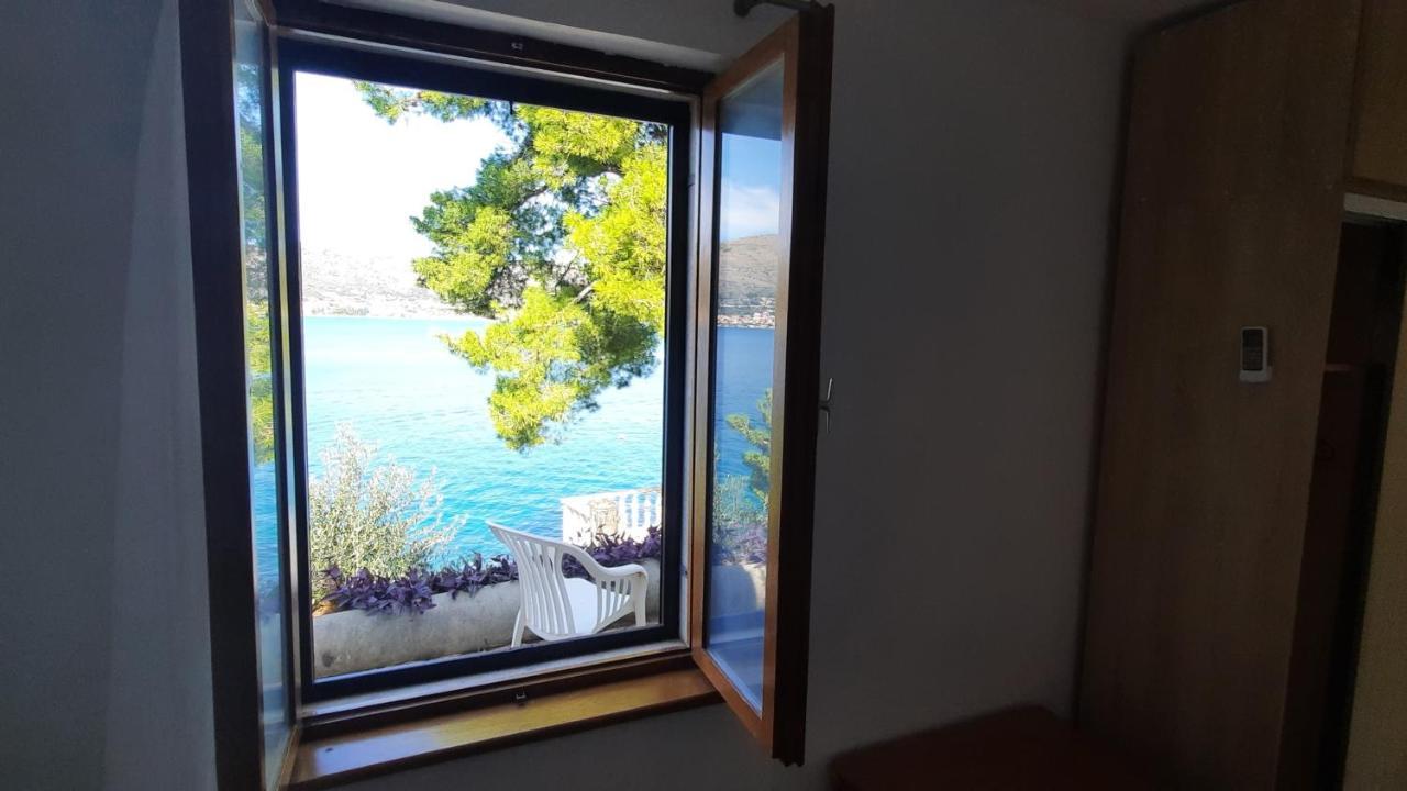 Seaview & Beachfront Apartments Jakov Donji Okrug (Ciovo) Exterior foto