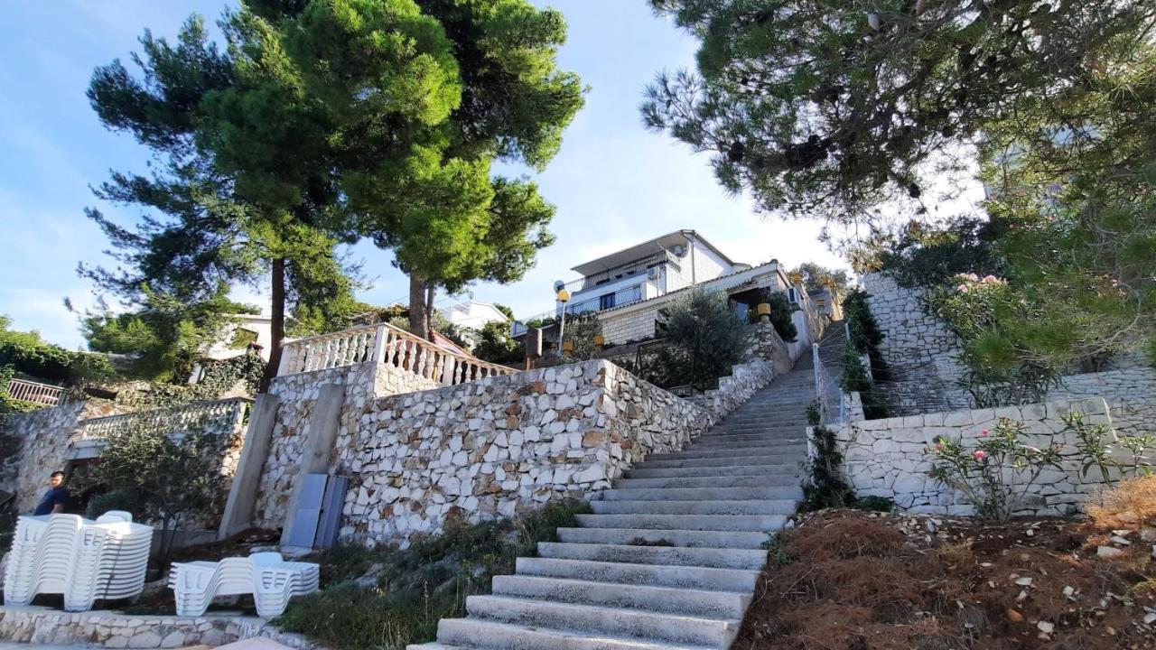 Seaview & Beachfront Apartments Jakov Donji Okrug (Ciovo) Exterior foto