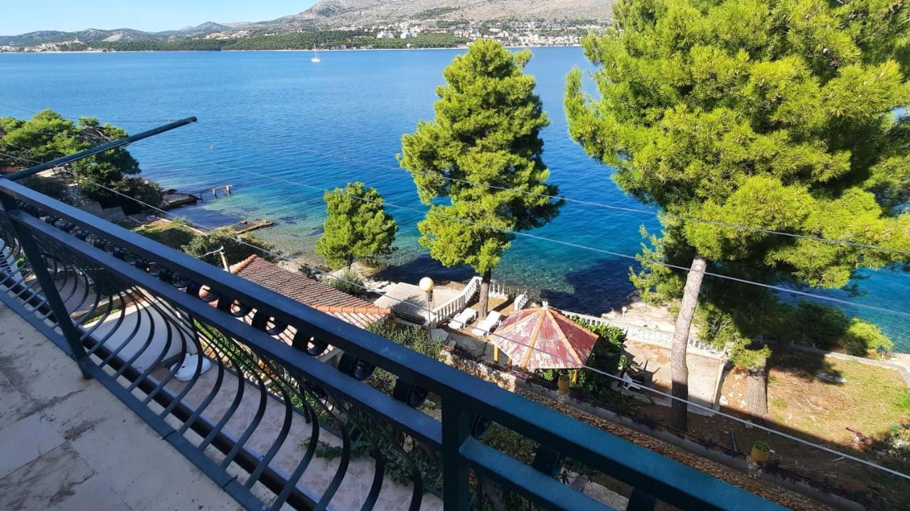 Seaview & Beachfront Apartments Jakov Donji Okrug (Ciovo) Exterior foto